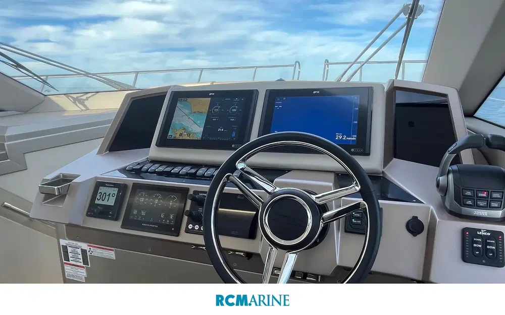 slider 22 Galeon 400 Fly