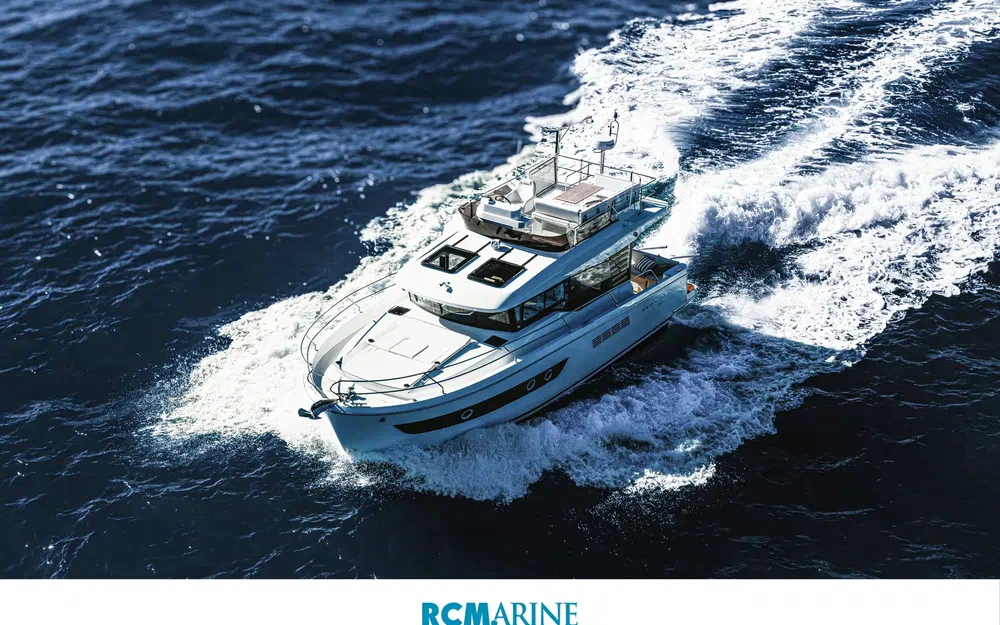 slider 1 Beneteau Swift Trawler 37 Fly