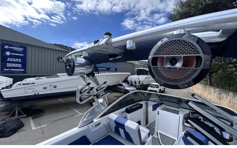 slider 9 Mastercraft X26