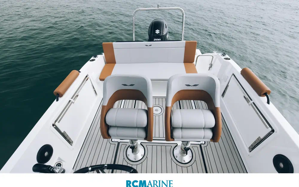 slider 6 Beneteau Flyer 7 SPACEdeck