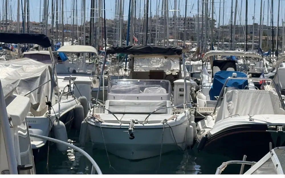 slider 2 Beneteau Flyer 6 SUNdeck