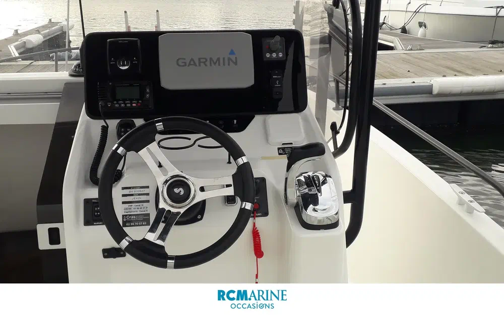 slider 1 Beneteau Flyer 8 SPACEdeck