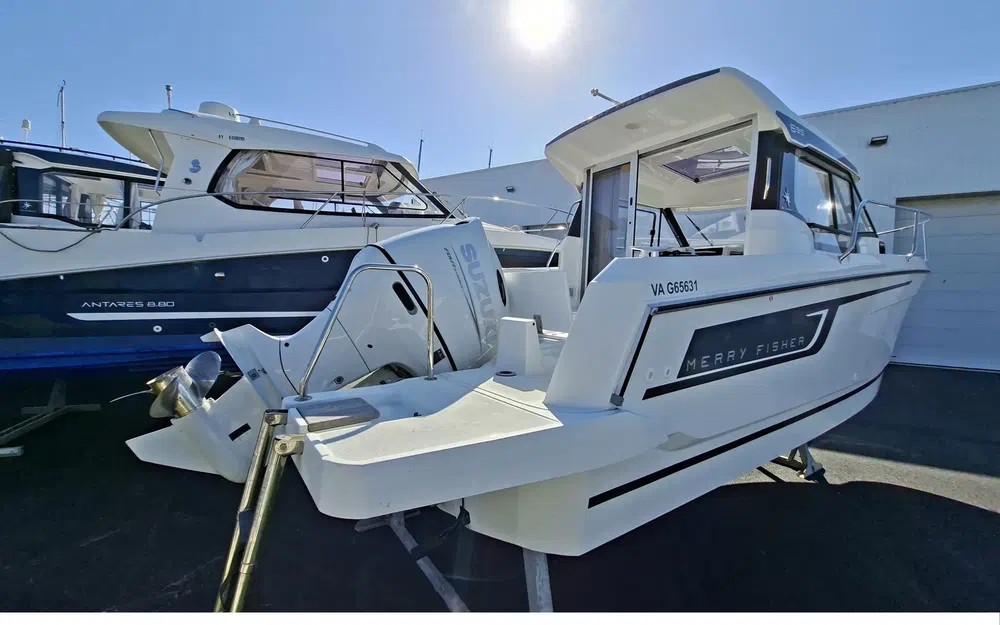 slider 11 Jeanneau Merry Fisher 695 Serie 2