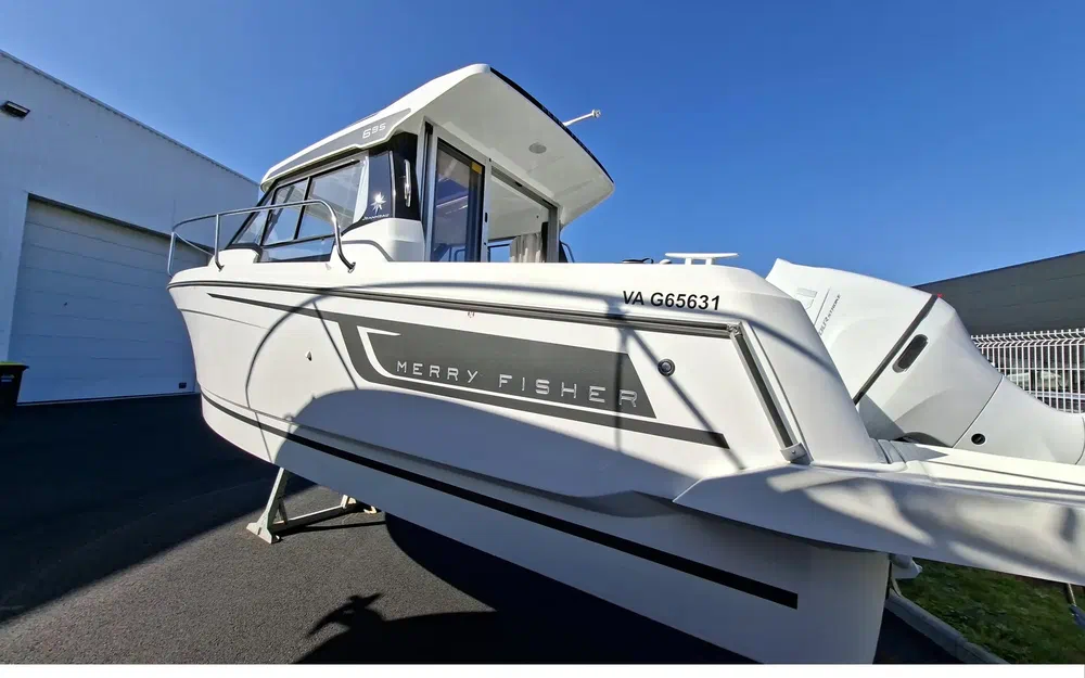 slider 4 Jeanneau Merry Fisher 695 Serie 2