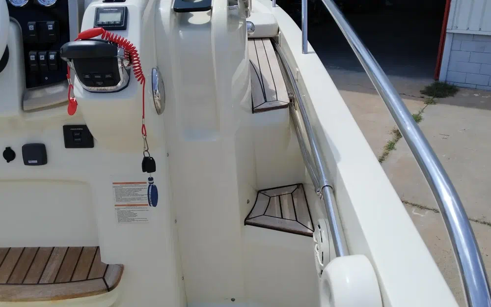 slider 19 Invictus 280 CX