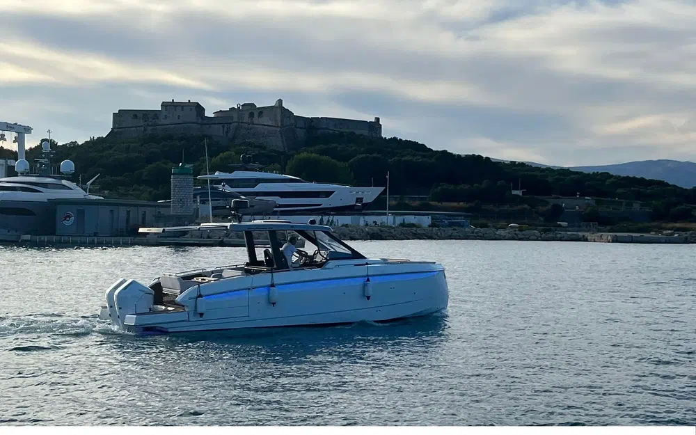 slider 20 Beneteau Gran Turismo 35