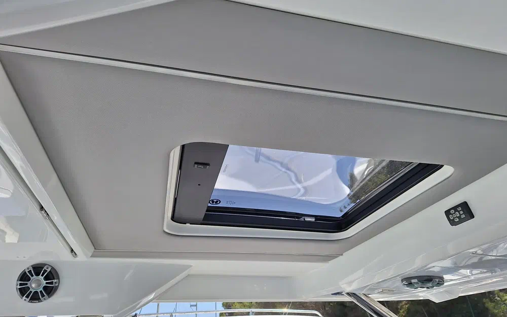 slider 6 Jeanneau Cap Camarat 12.5 WA