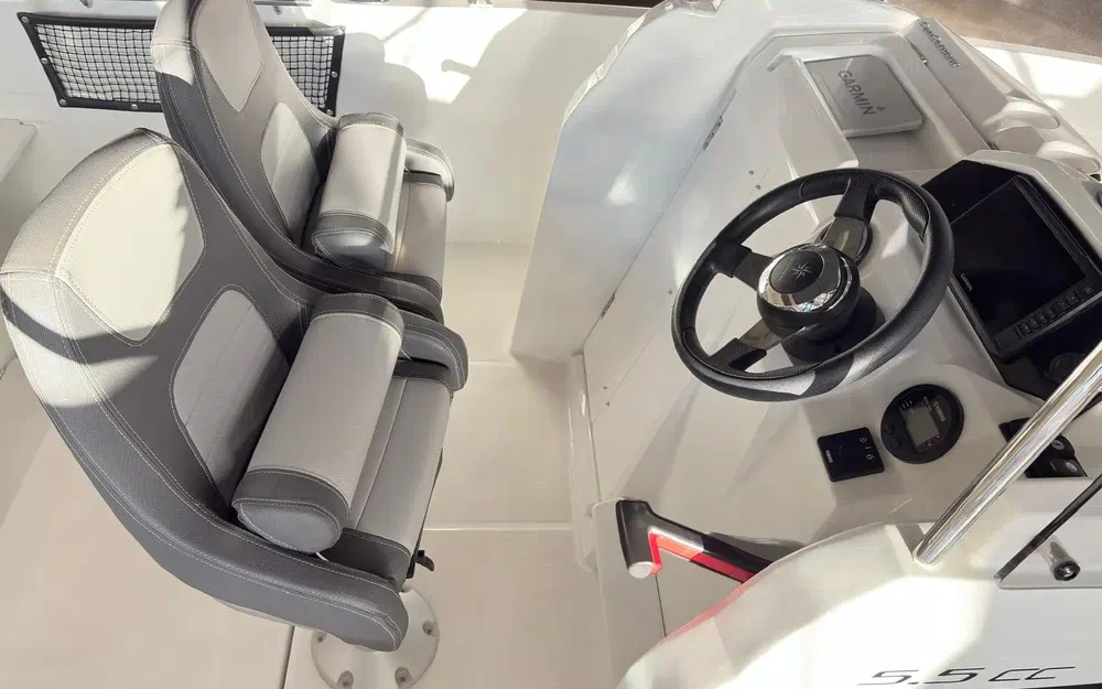 slider 5 Jeanneau Cap Camarat 5.5 CC