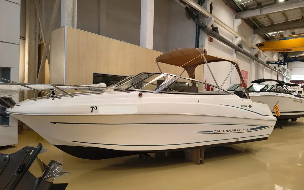 slider 0 Jeanneau Cap Camarat 635 cap camarat 635 dc