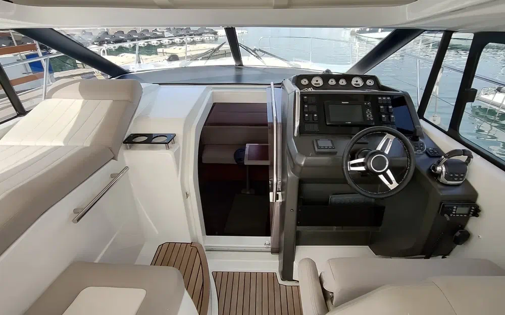 slider 16 Jeanneau Leader 36 Sportop