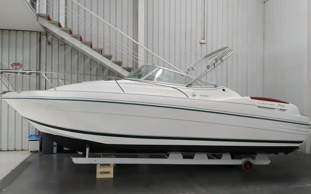 slider 2 Jeanneau Leader 705