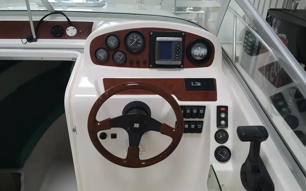 slider 4 Jeanneau Leader 705