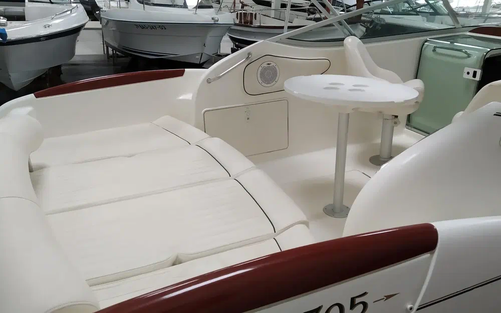 slider 6 Jeanneau Leader 705