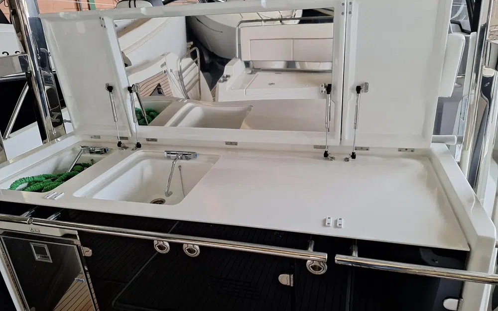 slider 4 Jeanneau Cap Camarat 12.5 WA