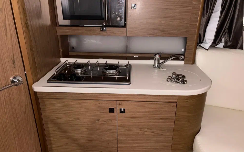 slider 12 Jeanneau Leader 8