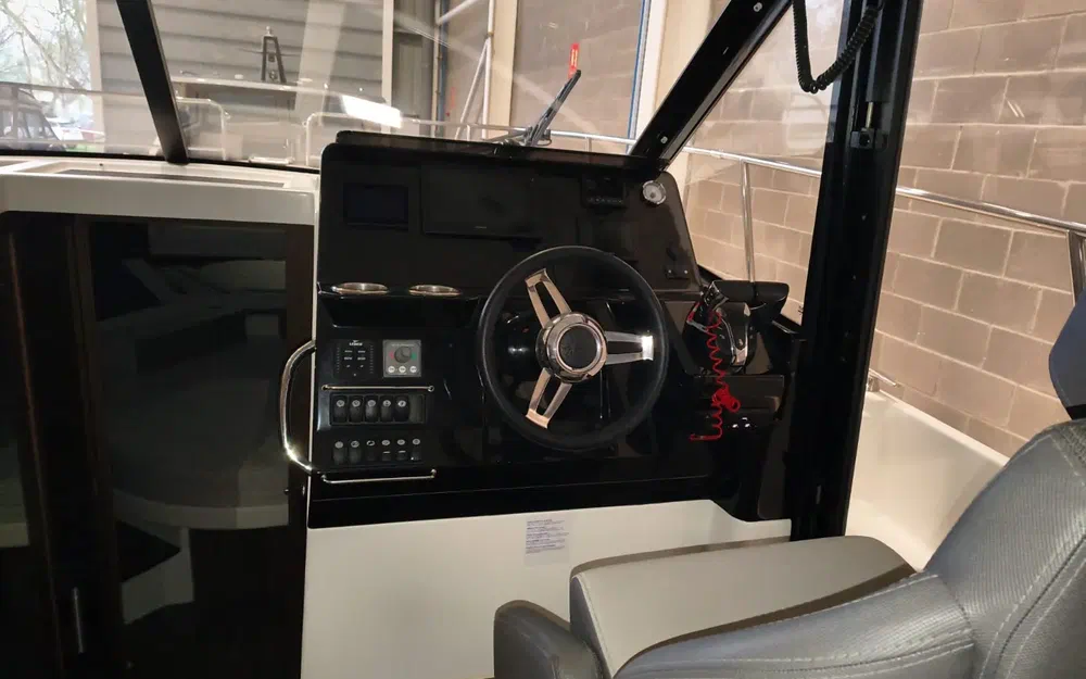 slider 18 Jeanneau Merry Fisher 1095