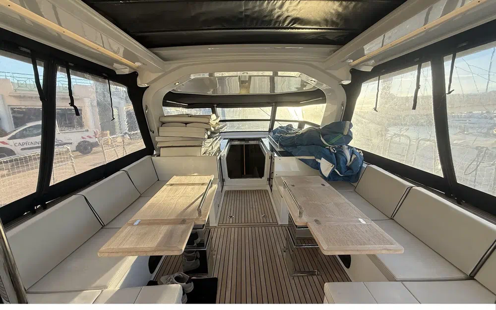 slider 11 Beneteau Oceanis Yacht 62