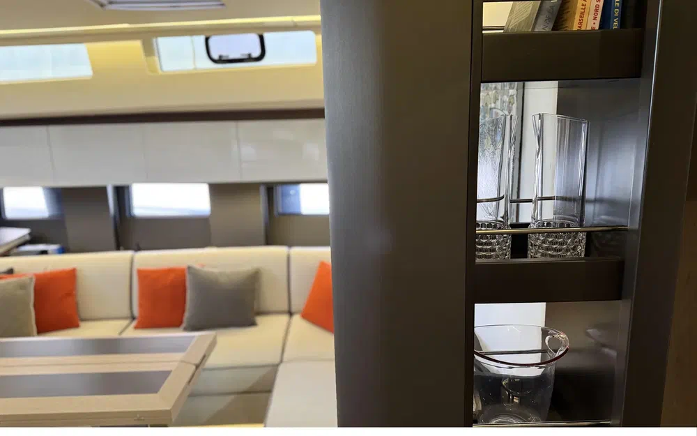 slider 20 Beneteau Oceanis Yacht 62