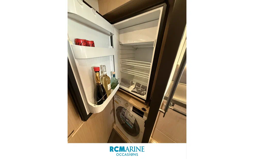 slider 28 Beneteau Oceanis Yacht 62