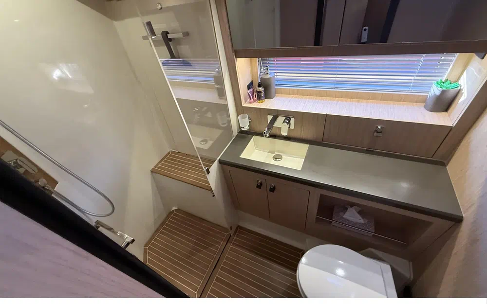 slider 31 Beneteau Oceanis Yacht 62