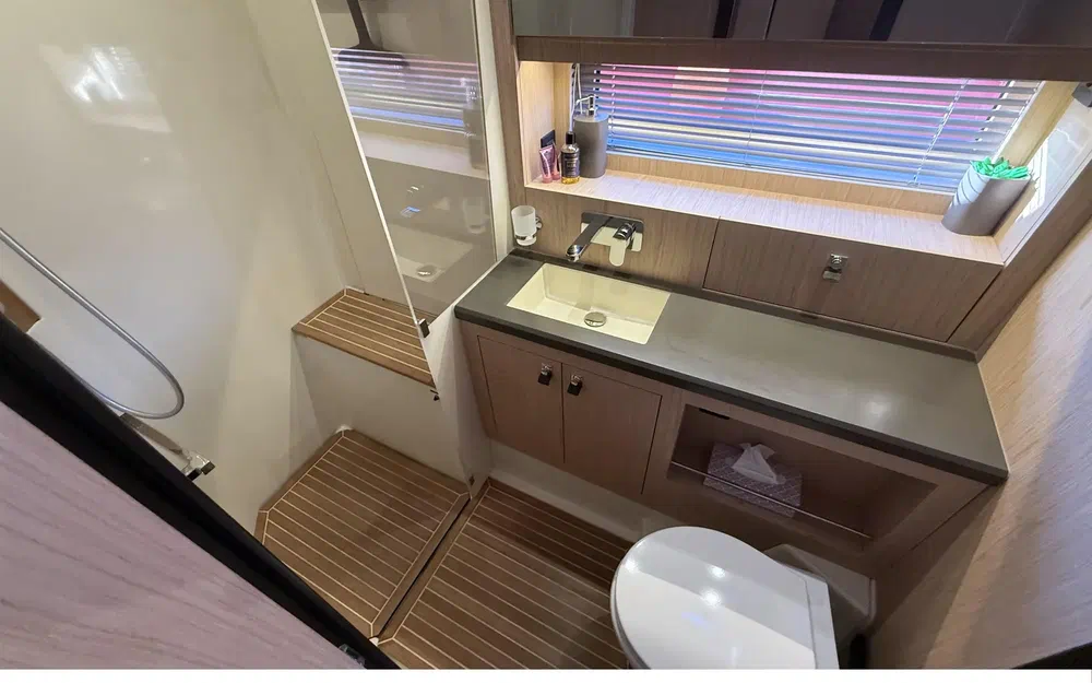 slider 36 Beneteau Oceanis Yacht 62