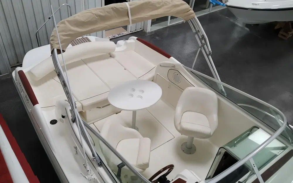 slider 7 Jeanneau Leader 705