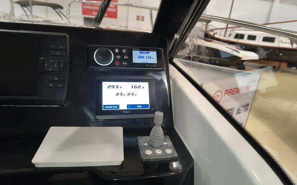 slider 5 Jeanneau Merry Fisher 695 Serie 2