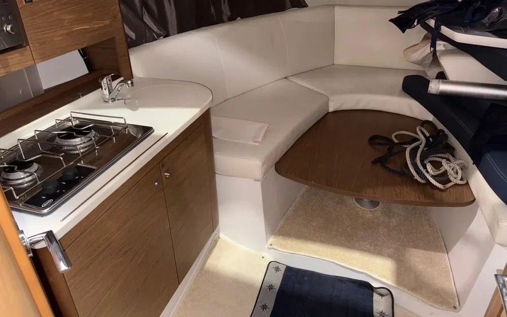 slider 13 Jeanneau Leader 8