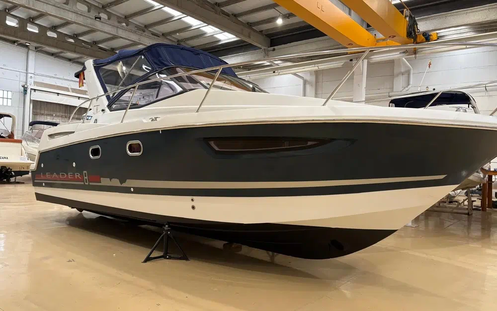 slider 0 Jeanneau Leader 8