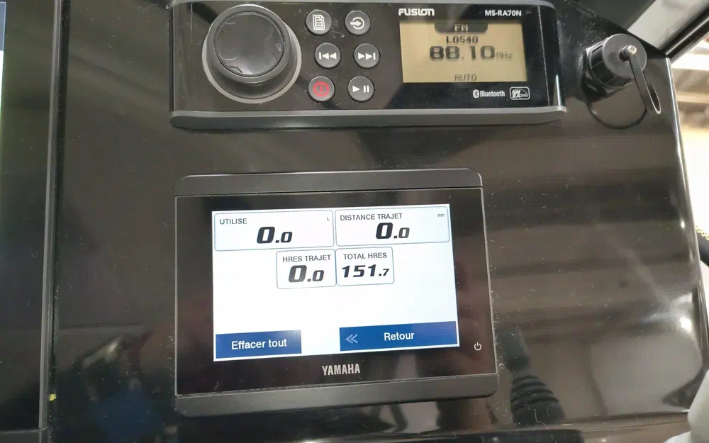 slider 9 Jeanneau Merry Fisher 795 Serie 2