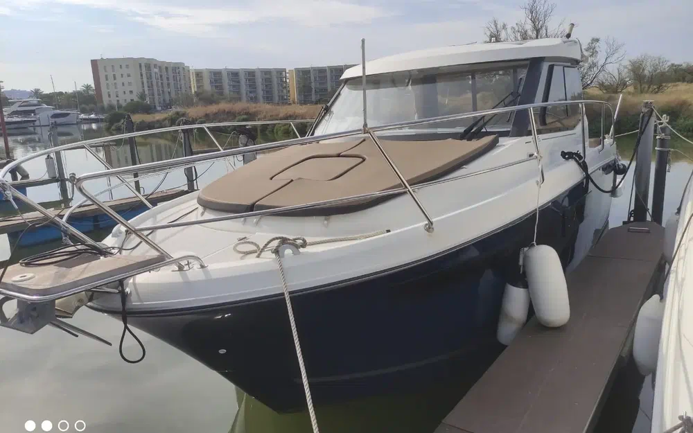 slider 1 Jeanneau Merry Fisher 855