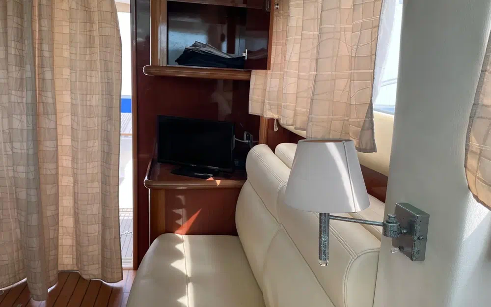 slider 12 Jeanneau Prestige 36