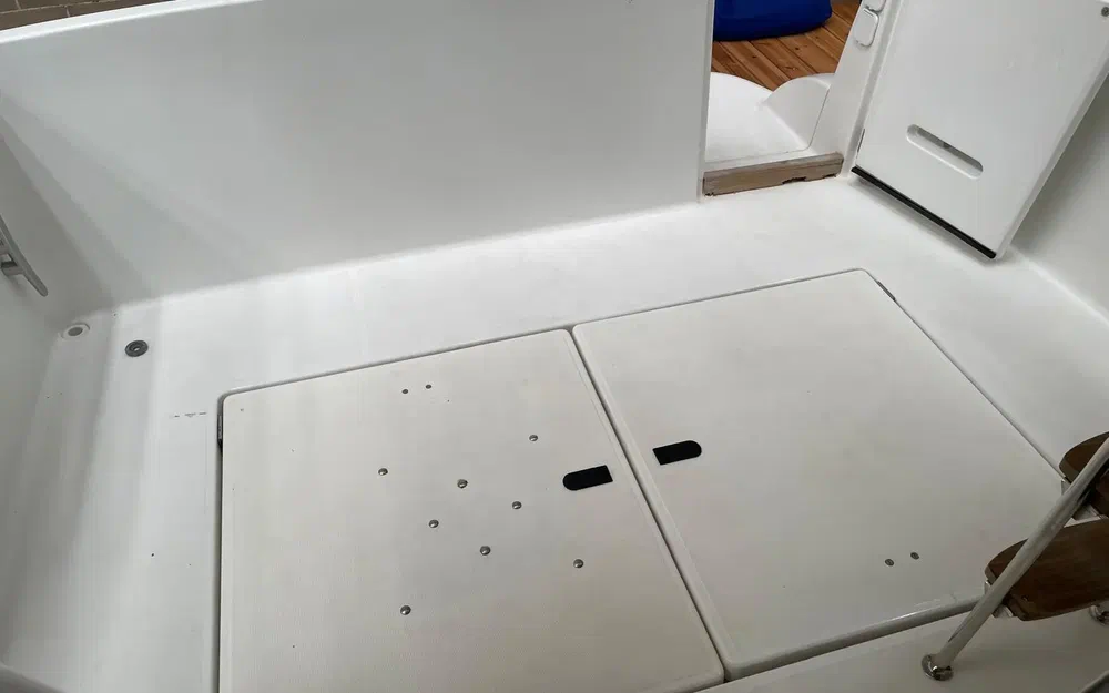 slider 7 Jeanneau Merry Fisher 925 Fly