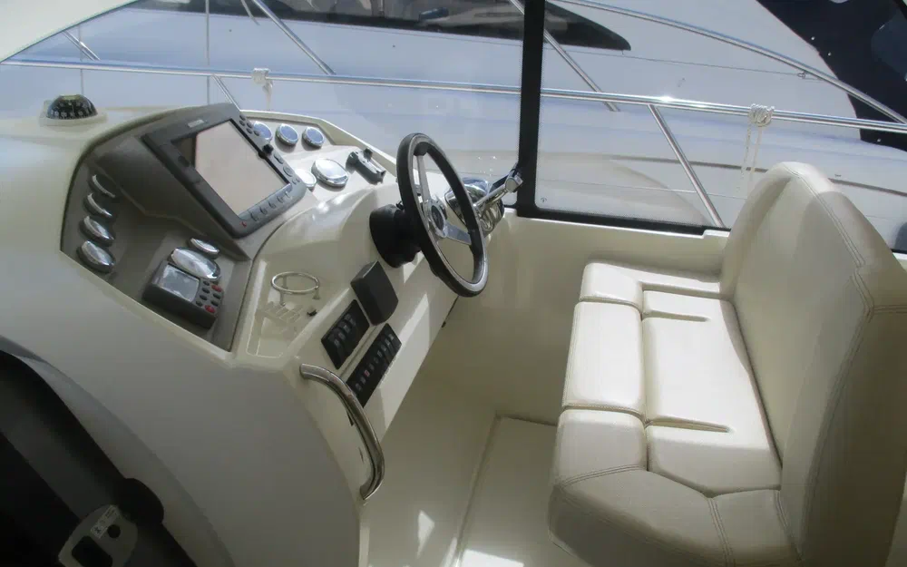 slider 10 Jeanneau Prestige 38 S