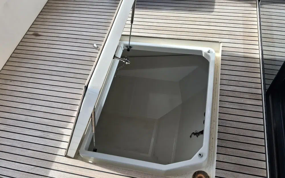 slider 33 Prestige Yachts 520 Fly