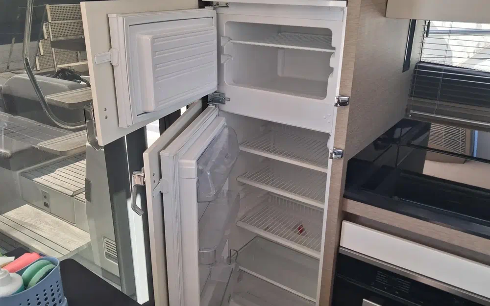 slider 41 Prestige Yachts 520 Fly