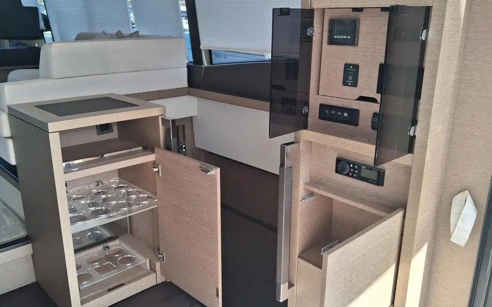 slider 47 Prestige Yachts 520 Fly