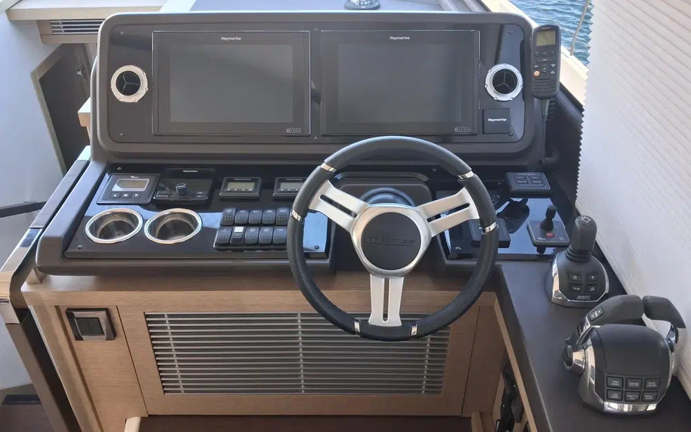 slider 59 Prestige Yachts 520 Fly