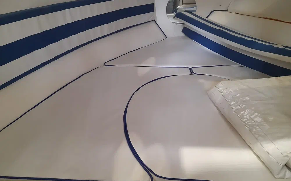 slider 9 Coverline 710 Cabin