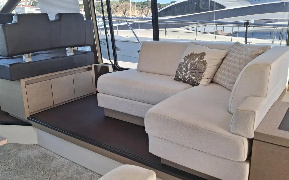 slider 54 Prestige Yachts 520 Fly