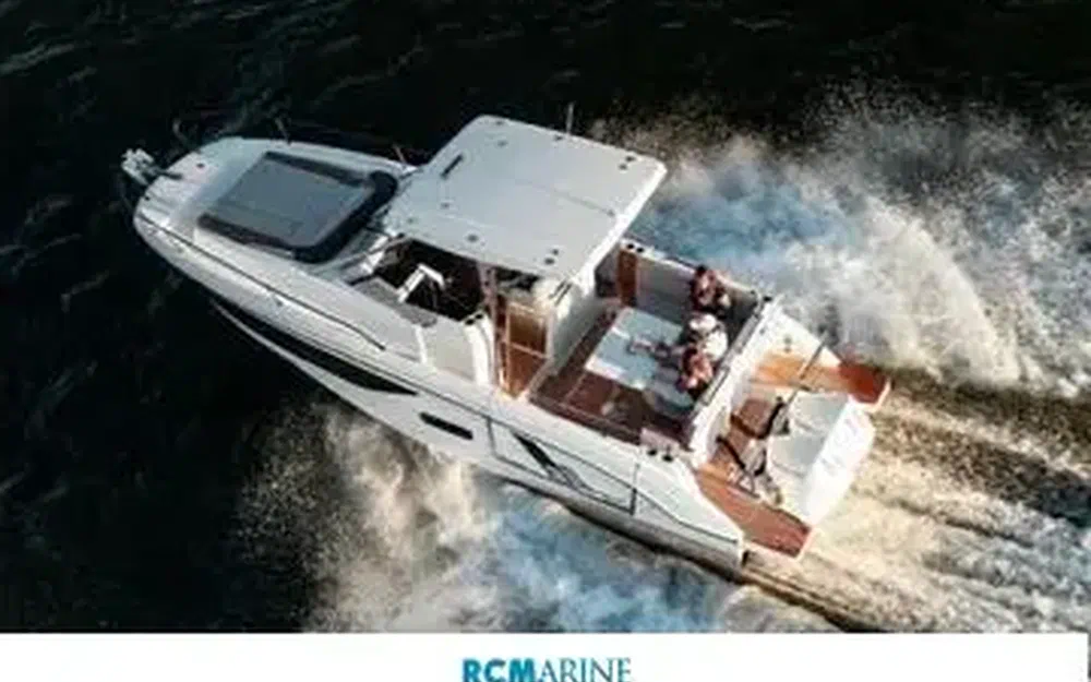 slider 1 Beneteau Flyer 9 Sundeck