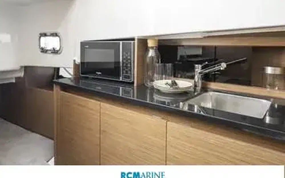 slider 7 Beneteau Flyer 9 Sundeck