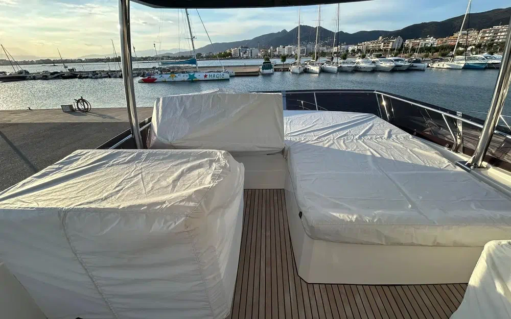 slider 46 Prestige Yachts 590 Fly