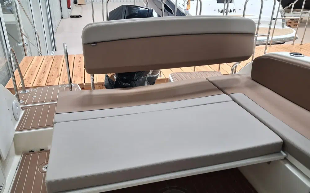 slider 12 Quicksilver 675 Weekend