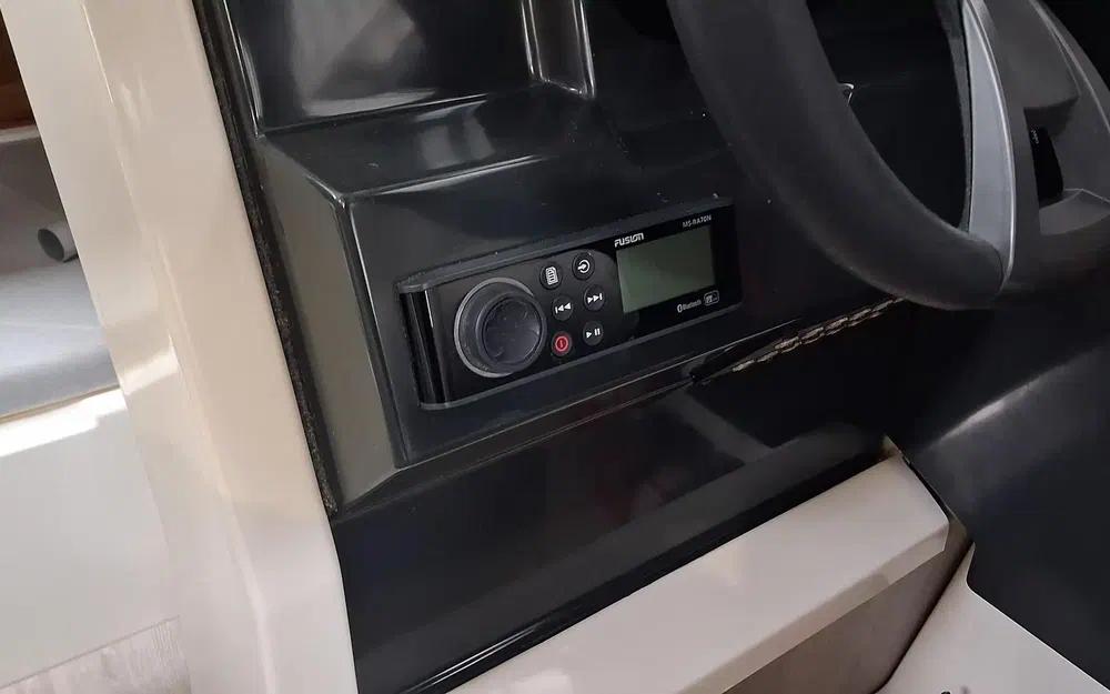 slider 25 Quicksilver 675 Weekend