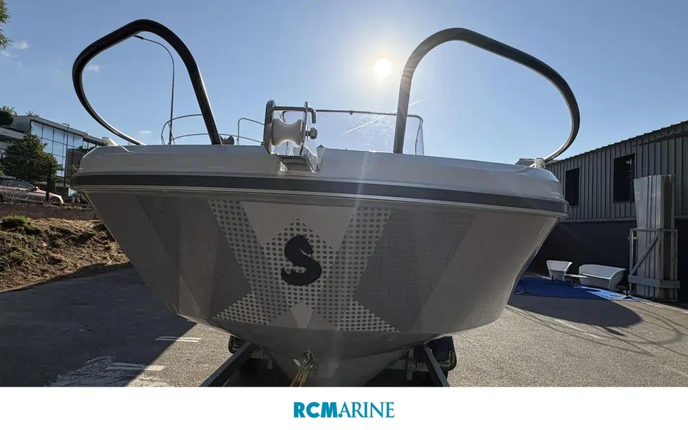 slider 9 Beneteau Flyer 7 SPACEdeck