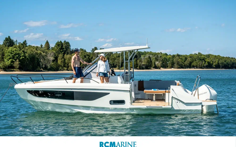 slider 2 Beneteau Flyer 9 Sundeck