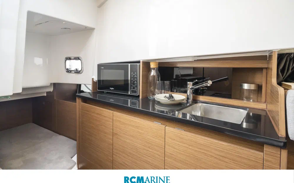 slider 6 Beneteau Flyer 9 Sundeck