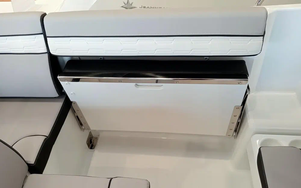 slider 5 Jeanneau Merry Fisher 895 Serie 2