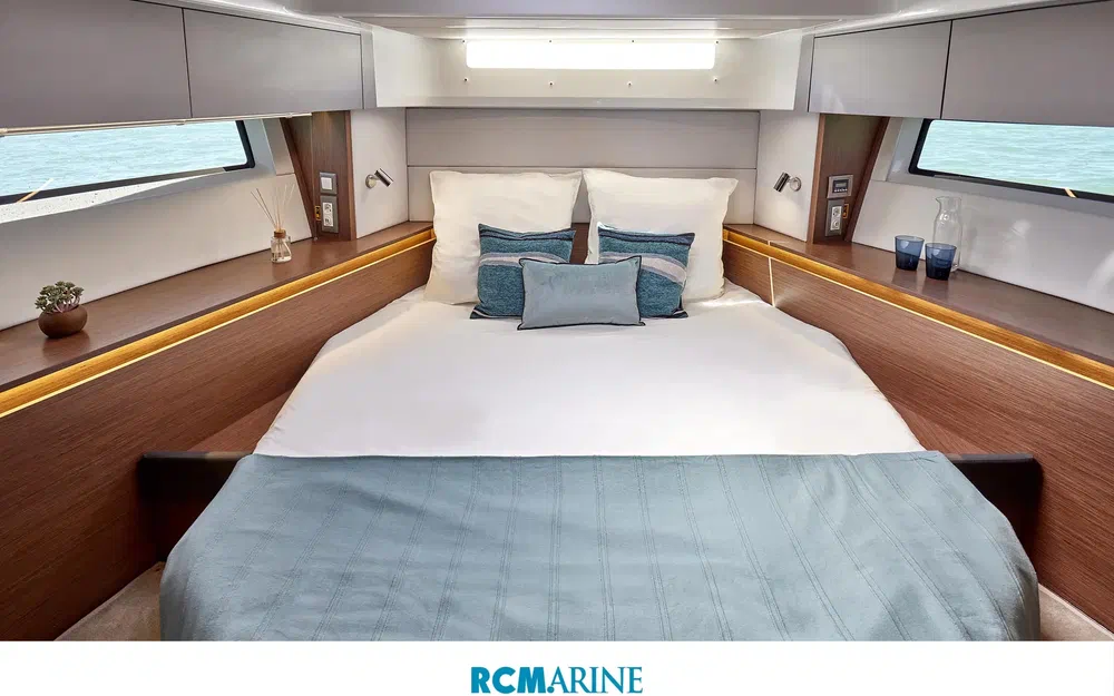 slider 13 Beneteau Antares 12